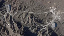 اولین تصاویر ماهواره&zwnj;ای از نظنز بعد از حمله اسرائیل (عکس)