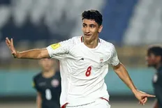 تصویر خبر رونمایی از اولین خرید استقلال؛ هافبک ملی&zwnj;پوش پیراهن آبی را انتخاب کرد