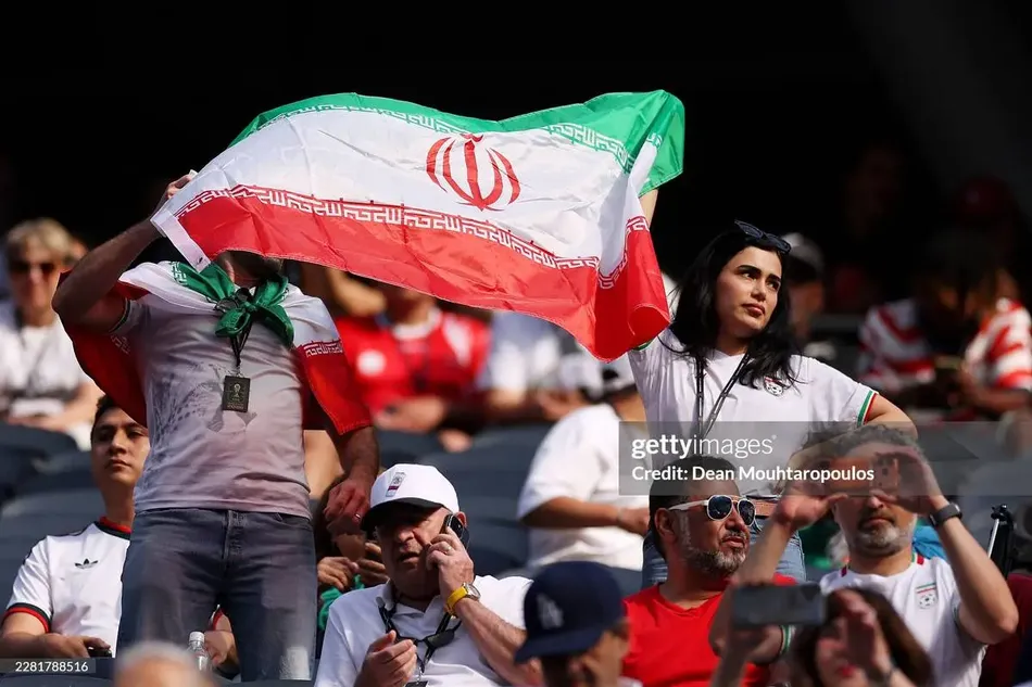 هواداران تیم ملی ایران در بازی با نیوزیلند
