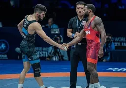 باوجود غیبت در مسابقات ۲۰۲۵؛ رکورددار کشتی آمریکا قصد بازنشستگی ندارد!