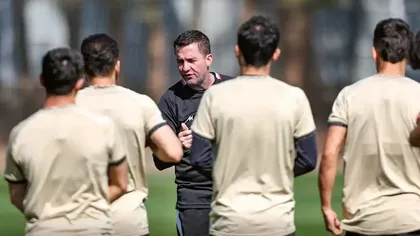 پاسخ مبهم مربی پرسپولیس به فسخ قراردادش