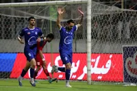 (عکس) شادی گل محمدرضا آزادی مقابل نساجی سوژه شد