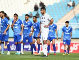 مدافع مدنظر پرسپولیس: هر تیمی من را می&zwnj;خواهد با باشگاه مذاکره کند