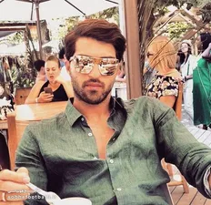 تصویر خبر خبر عجیب: کریم انصاری&zwnj;فرد ۳۵ ساله دوباره قرمز می&zwnj;شود!