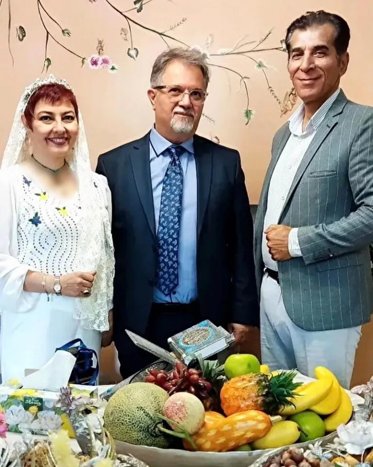 استوریهای معنادار آناهیتا همتی استوریهای معنادار آناهیتا همتی