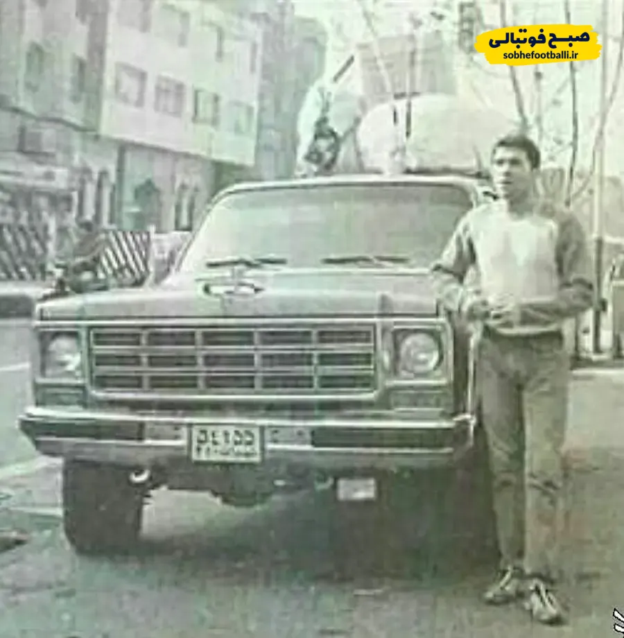 عکس یادگاری فرشاد پیوس، اصغر مدیرروستا با بلیزر مشهور عابدزاده عکس یادگاری فرشاد پیوس، اصغر مدیرروستا با بلیزر مشهور عابدزاده