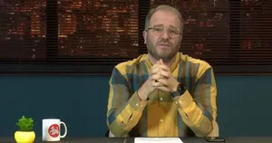 (ویدئو) اظهارات عجیب مجری جنجالی تلویزیون: اینترنت پرسرعت می&zwnj;خواهید بروید افغانستان!