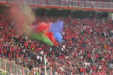 تصویر خبر طرح جنجالی دودزای هواداران تراکتور