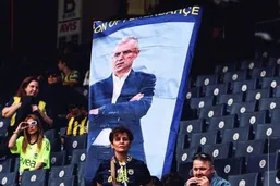 بنر سرمربی پرسپولیس در ترکیه!