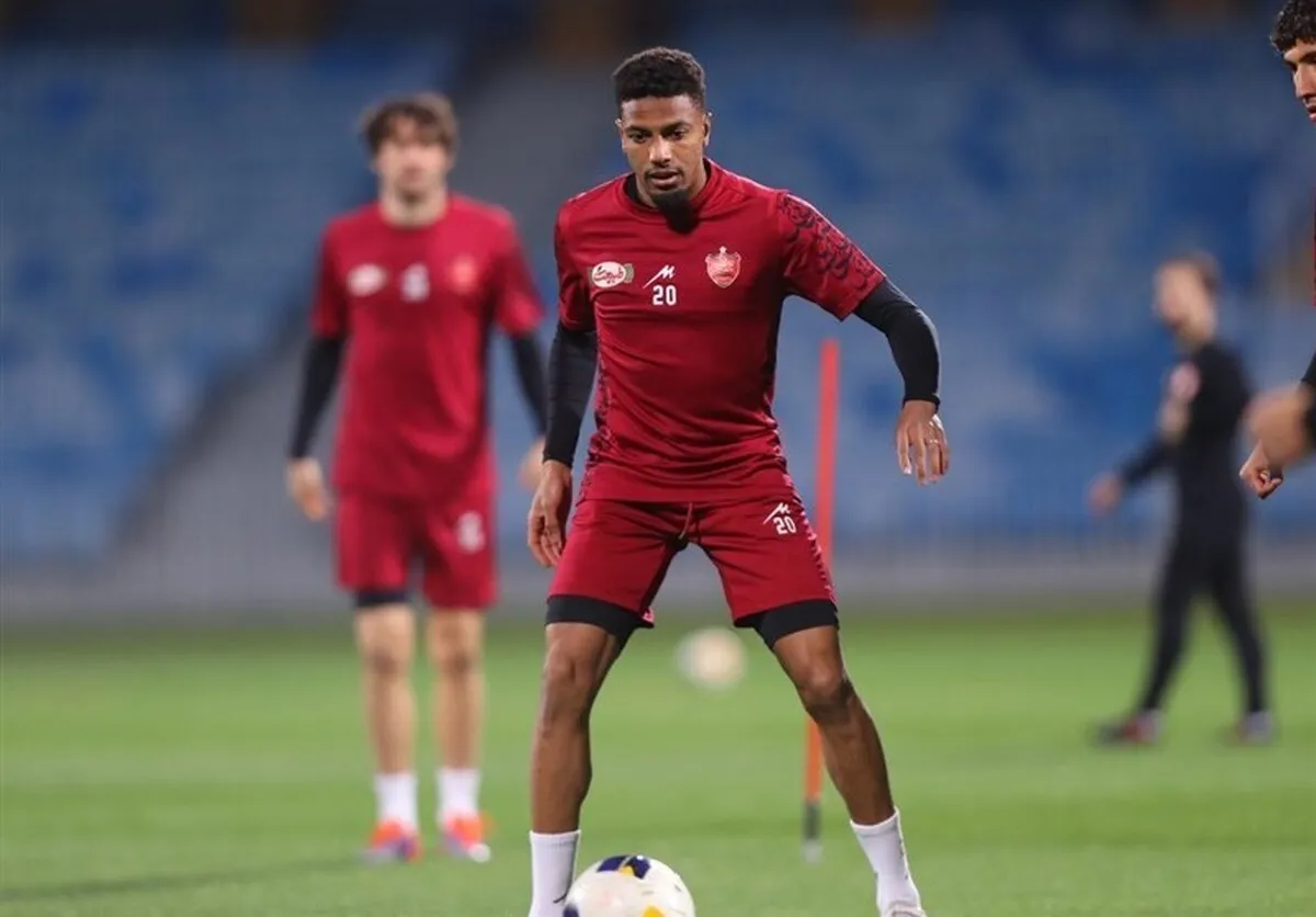 مدافع پرسپولیس به مراکش رفت