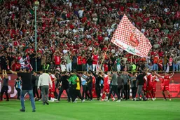 ماشین خاص پیرمرد هوادار پرسپولیس!