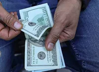قیمت دلار امروز سه‌شنبه ۵ آبان ۱۴۰۵؛ دلار آزاد و توافقی چند شد؟ + جدول قیمت ارزها