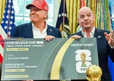 تصویر خبر جایزه صلح فیفا زیر آتش انتقاد؛ اینفانتینو متهم به مهندسی انتخاب برنده