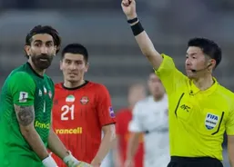 کارشناسی داوری بازی تراکتور و شباب الاهلی؛ اشتباهات مهلک داور ژاپنی در اخراج بیرانوند و اعلام پنالتی
