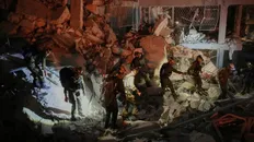 تصویر خبر حمله و آتش سوزی انبار نفت شهران و جنوب تهران؛ حمله به وزارت دفاع، نارمک و کوهک تهران / حمله موشکی گسترده ایران به شهر&zwnj;های اسرائیل: ۱۰ کشته و ۱۵۴ زخمی