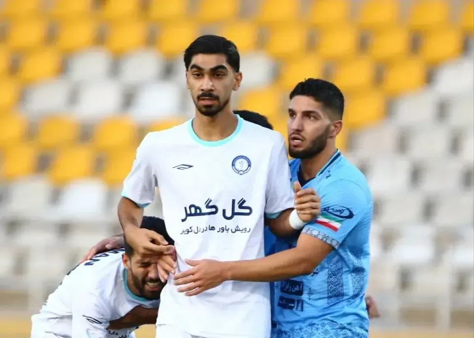 پوریا شهرآبادی