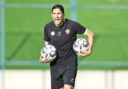 دیدار پرسپولیس و گل&zwnj;گهر؛ آخرین فرصت برای وحید هاشمیان