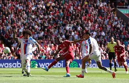 پیروزی قاطع لیورپول در آنفیلد؛ پالاس با درخشش مک&zwnj;آلیستر ۳-۱ سقوط کرد