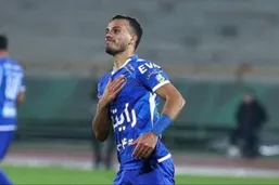 حال بد ابوالفضل جلالی در مراسم خاک سپاری مادر بزرگش