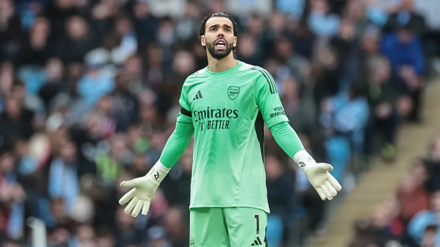چهره مستأصل دیوید رایا، دروازه‌بان آرسنال، پس از دریافت گل در بازی مقابل منچسترسیتی در ورزشگاه اتحاد.