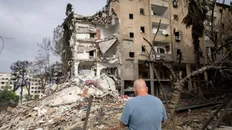 تصویر خبر سفارت آمریکا در اسرائیل تعطیل شد