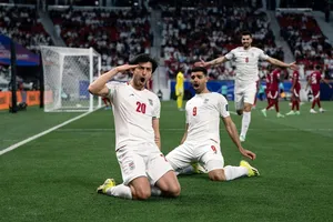 سردار آزمون برای ملت ایران دست به کار شد