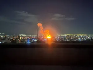 شنیده&zwnj;شدن صدای انفجار در بندرعباس و سیریک | فعال شدن پدافند هوایی در اطراف بندرعباس