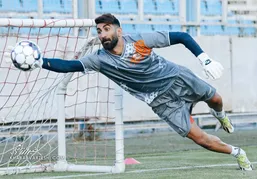 پیشنهاد دو تیم عربستانی به علیرضا بیرانوند؛ در ایران فقط برای پرسپولیس بازی می&zwnj;کنم