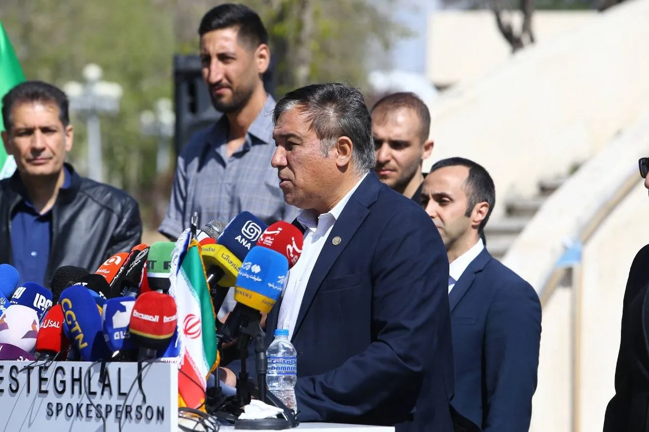 سخرانی تاجرنیا درباره علت قطع همکاری با سیدروف