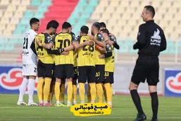 فوری/سپاهان از داور بازی مقابل تراکتور شکایت کرد!