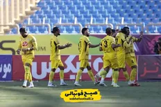 تصویر خبر پرسپولیس در استادیوم سوت و کور شیراز زمین&zwnj;گیر شد