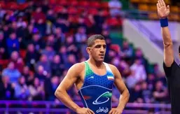 ساعت دقیق مسابقه رحمان عموزاد و امیرعلی آذرپیرا در فینال کشتی قهرمانی