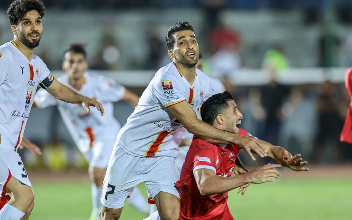 درخشان: پرسپولیس با روند فعلی از کورس قهرمانی جا می&zwnj;ماند