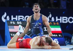 فیلم کامل و خاطره انگیز کشتی حسن یزدانی مقابل تیلور؛ پیروزی تاریخی حسن یزدانی مقابل تیلور در نروژ