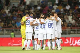 استقلال برای آسیا از کیت جدید استفاده میکند