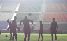 تصویر خبر آلودگی هوا کار فوتبال و فوتسال تهران را تعطیل کرد