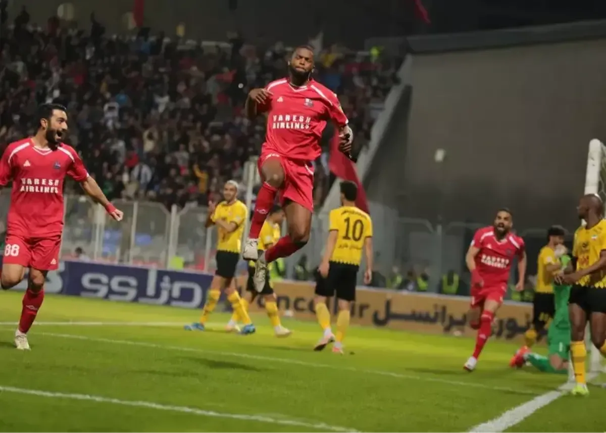 گزارش زنده: نساجی ۱ - سپاهان ۱