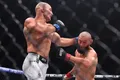 شان استریکلند، حمزه چیمایف را شکست داد و قهرمان میان وزن UFC شد + تصاویر