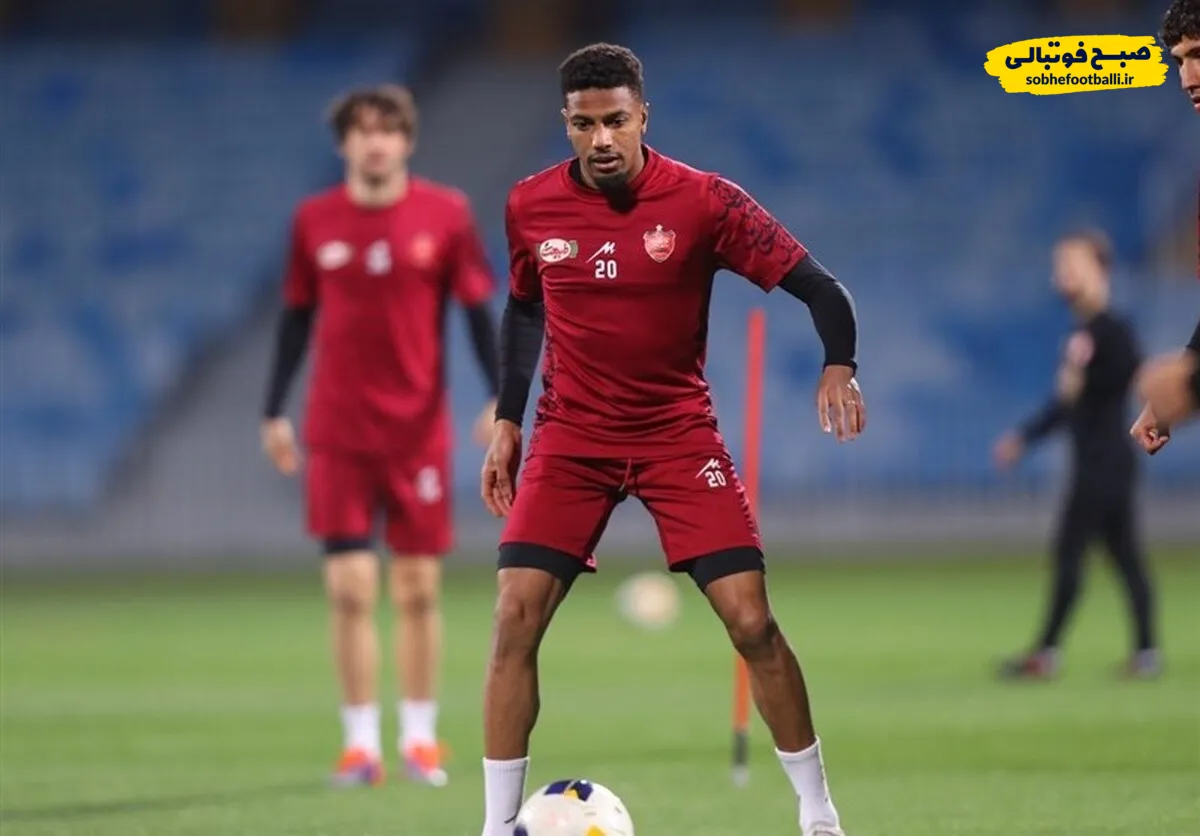 مدافع پرسپولیس به مراکش رفت
