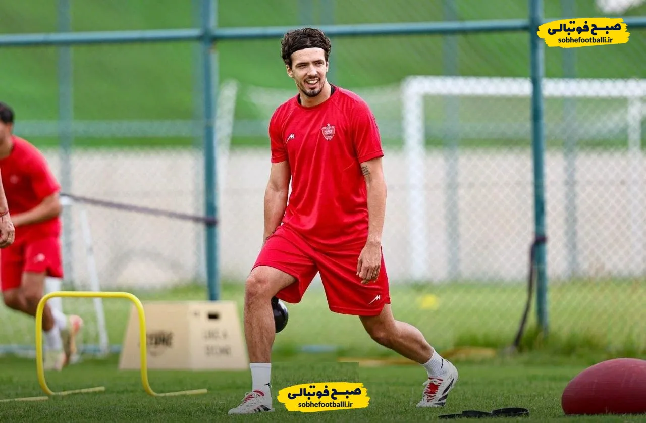 ستاره خارجی پرسپولیس با ناراحتی ایران را ترک کرد