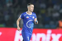 گل اول استقلال به پرسپولیس توسط یاسر آسانی