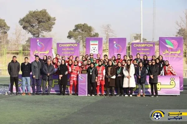 جشن قهرمانی تیم فوتبال زنان پرسپولیس در لیگ دسته اول
