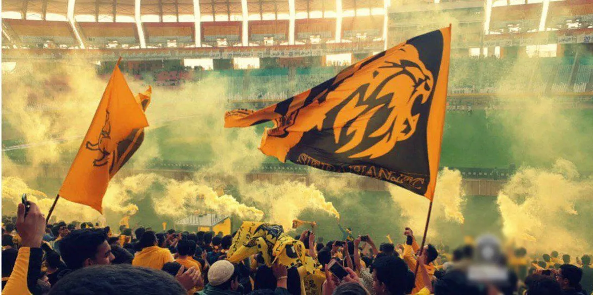 تجمع هواداران سپاهان مقابل استانداری اصفهان