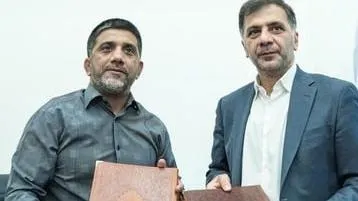 علیرضا دبیر
