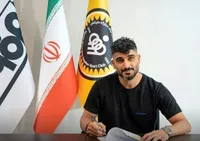 میلاد زکی‌پور قراردادش را کاهش داد و در سپاهان ماند