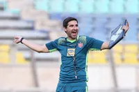 مربی سابق پرسپولیس از استقلال فاصله گرفت