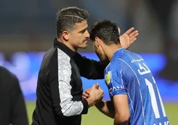 شایعه جدایی غفوری از استقلال قوت گرفت/ وریا با هم تیمی هایش خداحافظی کرد