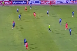روز عجیب VAR در تبریز؛ گل تراکتور مقابل گل گهر سیرجان هم مردود شد، هم تأیید!