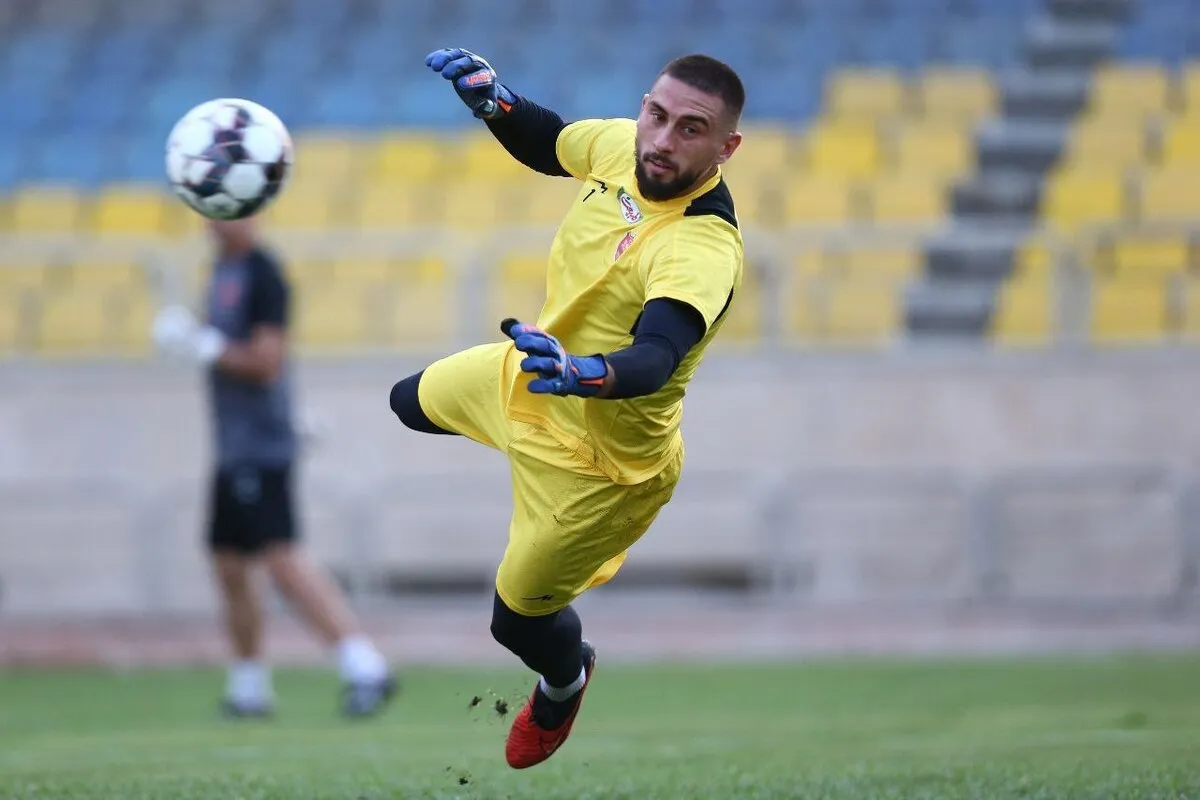 الکسیس گندوز مشتری پیدا کرد