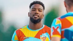 بیوگرافی داکنز نازون خرید جدید استقلال